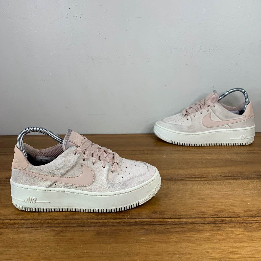 Nike Womens Air Force 1 Sage Low Suede Sneakers Size 6.5